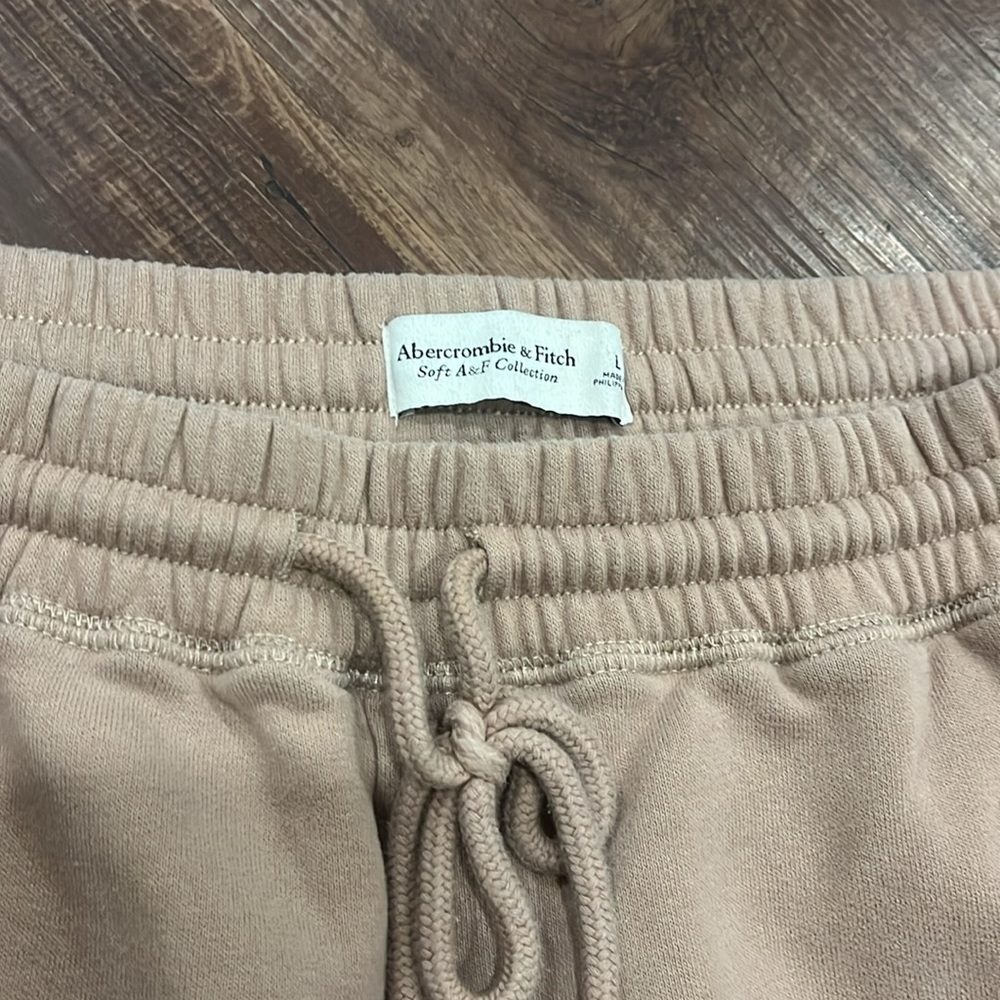 Abercrombie & Fitch Soft A&F Jogger Sweatpants - Picture 3 of 4